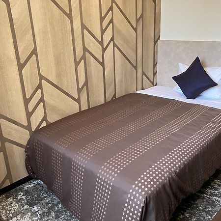 Hotel Livemax Budget Shinosaka Buitenkant foto